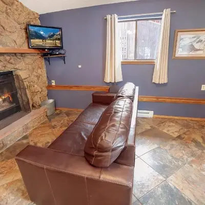 Timber Creek Chalets- 7 cabin