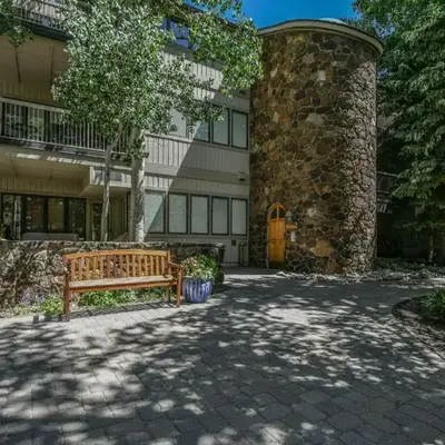 Chateau DuMont Oversized 2 Bed 2 Bath CDMR