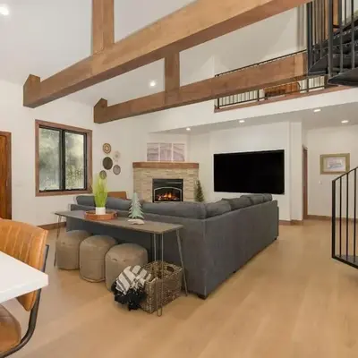 Luxury Mountain Retreat