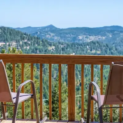 Mountain View Apartment Near Downtown & Hiking