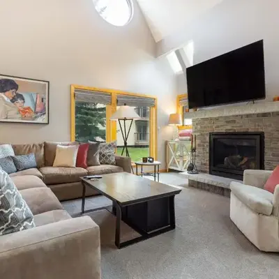 13 Liftside townhouse