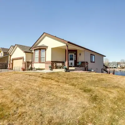 7 Mi to Dtwn Denver Lakefront Gem with Dock!
