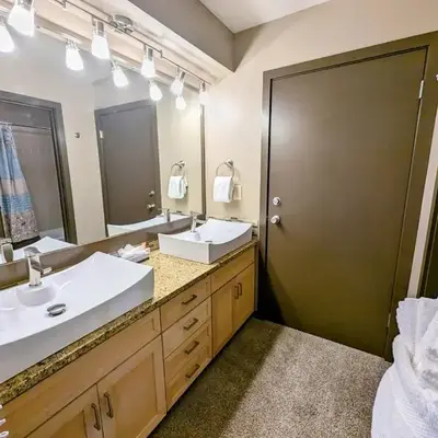 Quicksilver 1671 by SummitCove Lodging