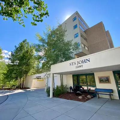 Saints John 2528 by SummitCove Lodging