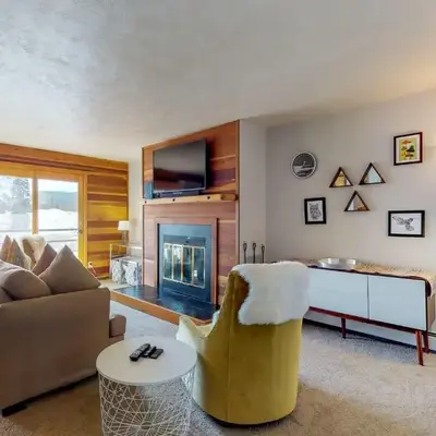 2 Bed 2 Bath Apartment in Summit County