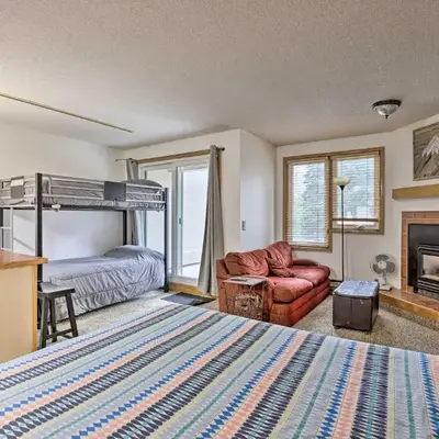 Iron Horse Studio with Resort Amenities Walk to WP!
