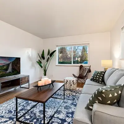 Urban Oasis Near Old Town & PVH - Dog Friendly!