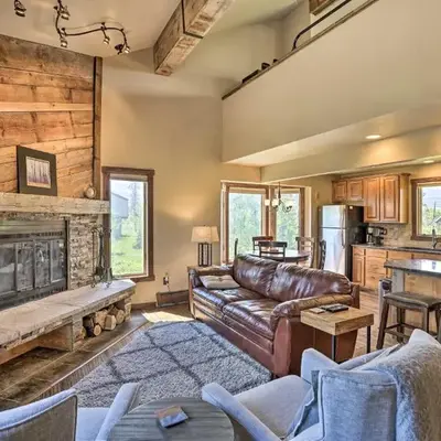 3-Story Home with Balcony about 6 Mi to Winter Park!